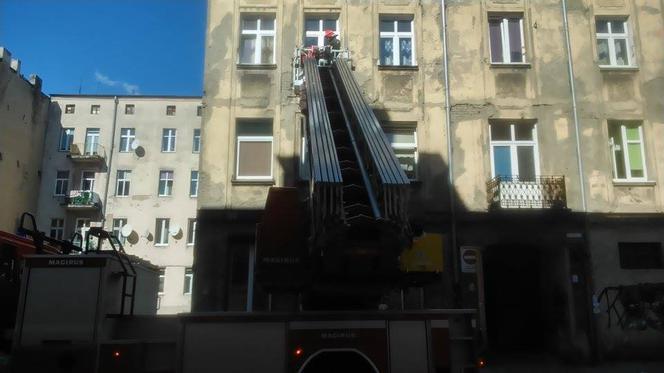 To w tej kamienicy na Zarzewskiej, zdarzył się wypadek