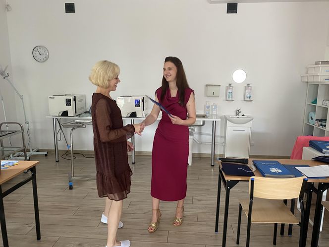 Wakacyjny patrol Eska Summer City w olsztyńskim oddziale Szkoły Policealnej Pascal