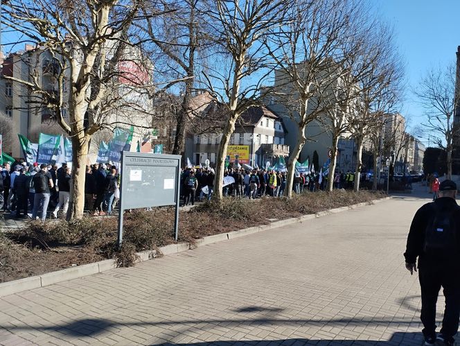 Górnicy protestowali pod ministerstwem przemysłu w Katowicach przeciwko likwidacji KWK Bielszowice