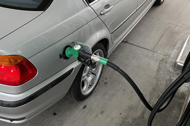 Jak oszczędzać paliwo? Poznaj sposoby na ekonomiczną jazdę