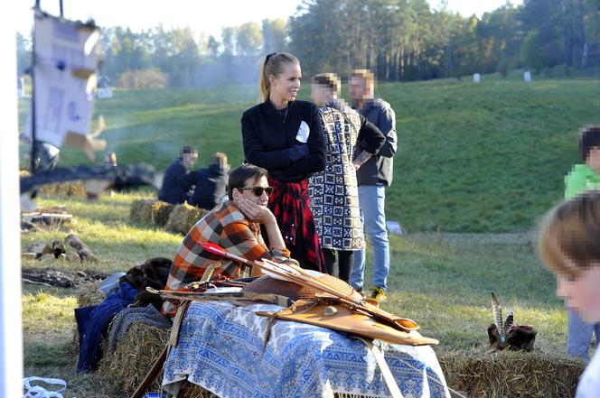 Bieniuk z ukochaną w Gałkowie. Umizgi na sianie