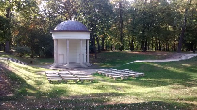 To miasto skrywa wiele ciekawostek. Z Łodzi dojedziesz tam pociągiem