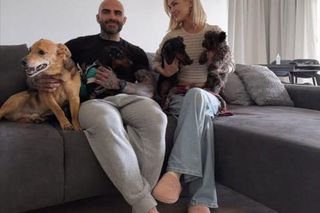 Błyskawiczna zmiana statusu. Akop Szostak w kwietniu się rozwiódł, a w czerwców oświadczył ponownie