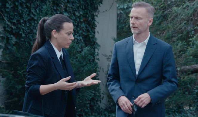 M jak miłość odc. 1872 po wakacjach. Magda (Anna Mucha), Andrzej Budzyński (Krystian Wieczorek)