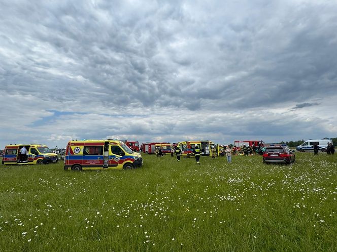 Dramatyczne sceny w Krośnie. Podczas wyścigu samochód uderzył w kibiców