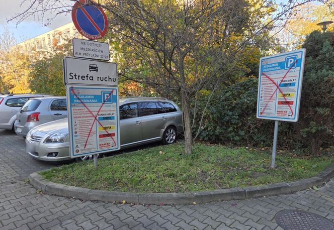 Przebite opony na osiedlu Krzyki-Partynice we Wrocławiu