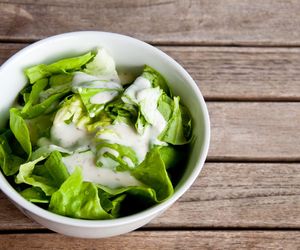 Sałatę podaję tylko z tym sosem. Smakuje obłędnie i pasuje do każdego obiadu 