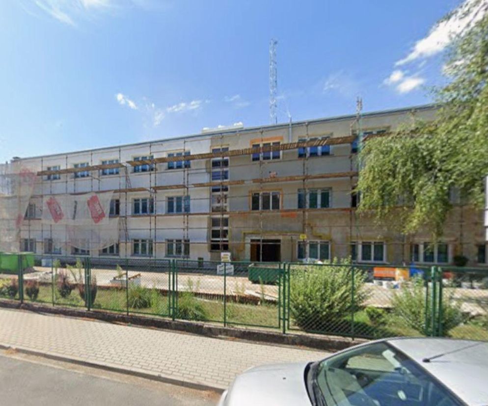 Zagrożenie w szkole podstawowej we Wrześni! Ewakuowano 300 osób