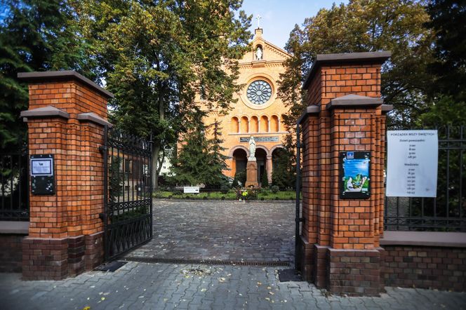  Brutalny atak w kościele w Warszawie. Były rugbista bił do nieprzytomności. Sąd umorzył postępowanie