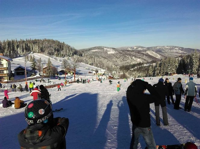 Jest śnieg, będą narty. W Beskidach otwiera się pierwszy stok narciarski!