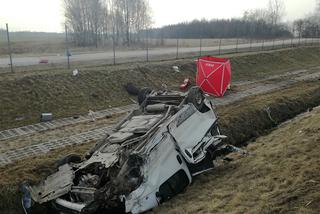 Dachowanie na A1 - tragedia niedaleko Łodzi [ZDJĘCIA]