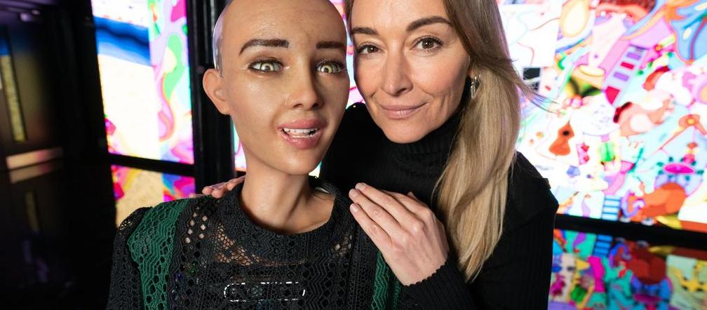 Sophie The Robot i Martyna Wojciechowska 