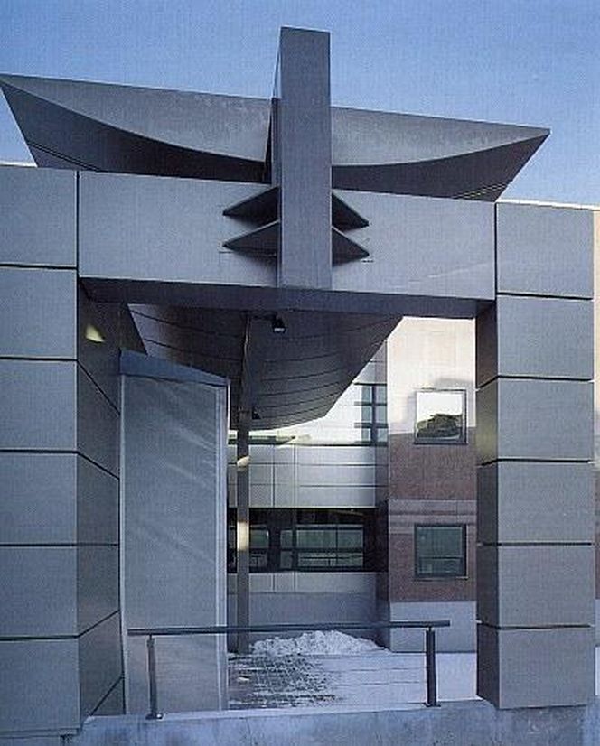 Najlepszy budynek Warszawy 1989-1995: Centrum Komputerowe – siedzibia firmy HECTOR