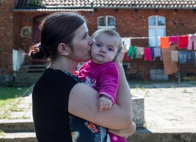 Ksiądz się upił i zawalił chrzciny i ślub