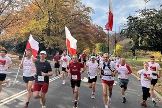 Polskie flagi w Central Parku. Polonia uczciła Narodowe Święto Niepodległości na sportowo! 