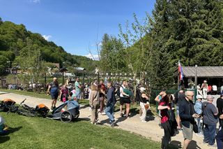 Majówkowe szaleństwo w małopolskiej wsi. Leży na terenie parku narodowego