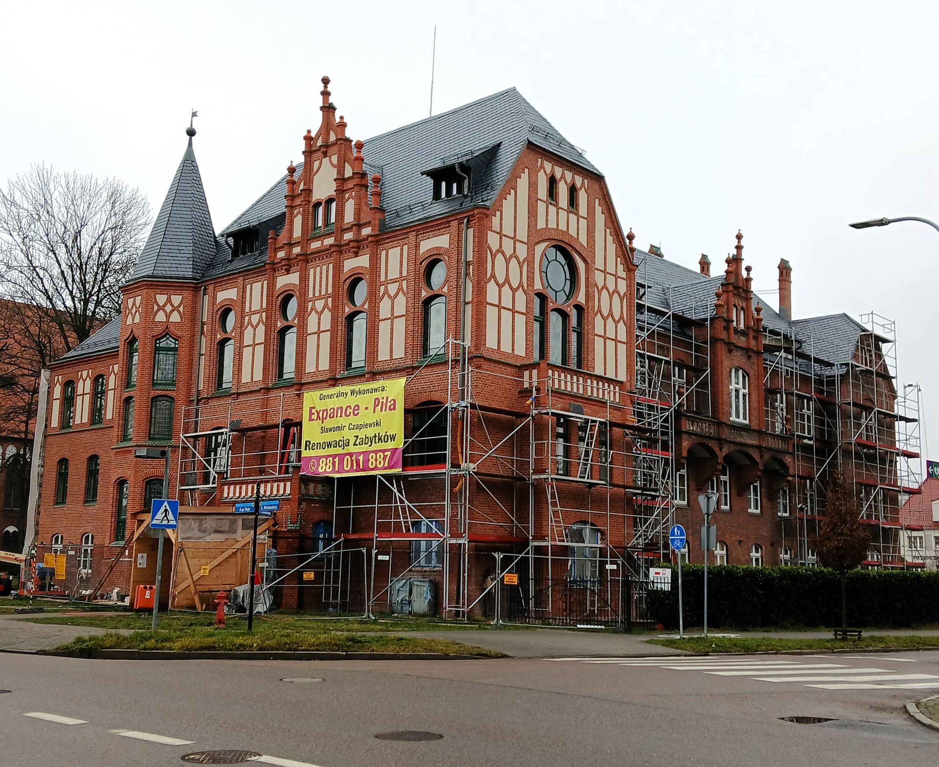 Państwowa Szkoła Muzyczna w Szczecinku po remoncie dachu