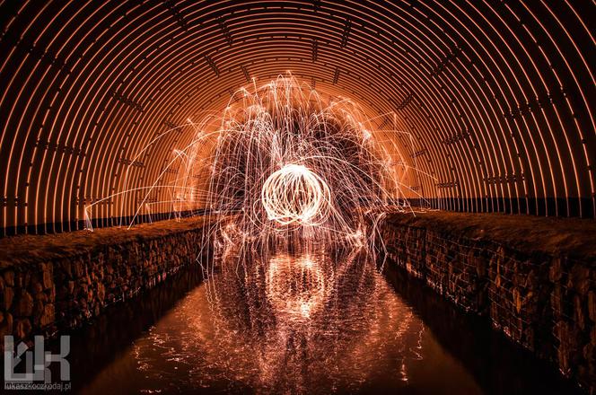 Steel wool photography. Tak maluje się ogniem!