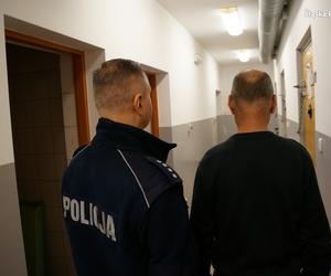 Zaatakował na ulicy przechodnia. Po chwili wyciągnął nóż i zaczął nim wymachiwać