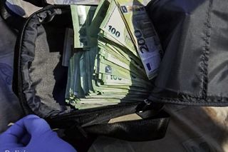 Ukradli sejf z pieniędzmi i biżuterią. Łupem cieszyli się krótko