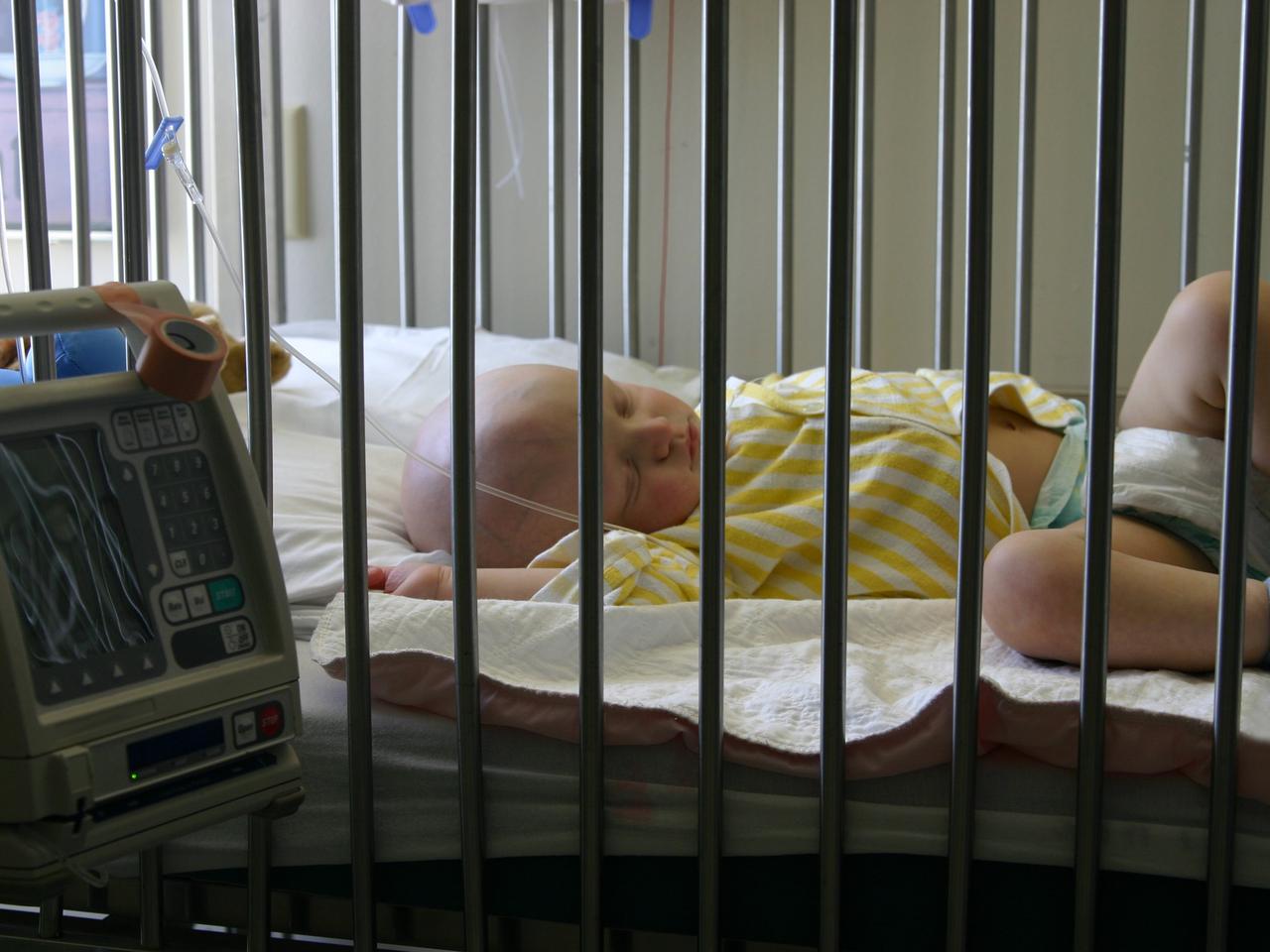 Dla dziecka rak, to nie wyrok. Wywiad z profesorem onkologii o nowotworach dziecięcych