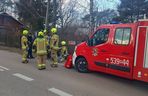 Jechali motocyklem z koszem. Uderzyli w betonowy słup. Pilna akcja służb