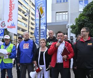 Protest pracowników pod ambasadą Turcji