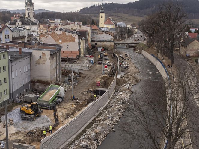 Tak wygląda Lądek Zdrój kilkadziesiąt dni po powodzi. Poruszająca relacja Anny Lubczyńskiej