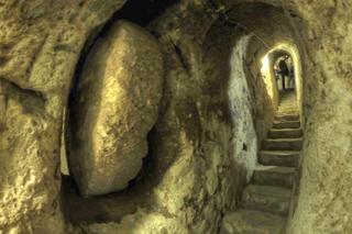 Niesamowite miejsce. Starożytni zbudowali podziemny bunkier na 20 tysięcy osób!