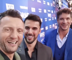 M jak miłość. Mikołaj Roznerski (Marcin), Arkadiusz Smoleński (Bartek), Jakub Kucner (Rafał) na show ramówki TVP 2022