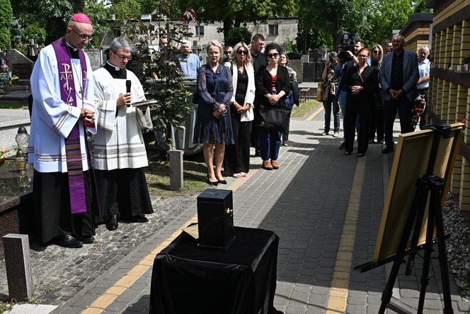   Pogrzeb Anatola Czaplickiego. Arcybiskup Galbas: pamięć o tym koszmarze długo nie przeminie