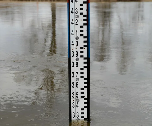 Wzrost stanów wód. Alerty IMGW dla czterech województw