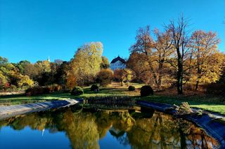 City break na jesień 2025. Polacy rezygnują z weekendów w miastach! Które metropolie notują największe spadki?