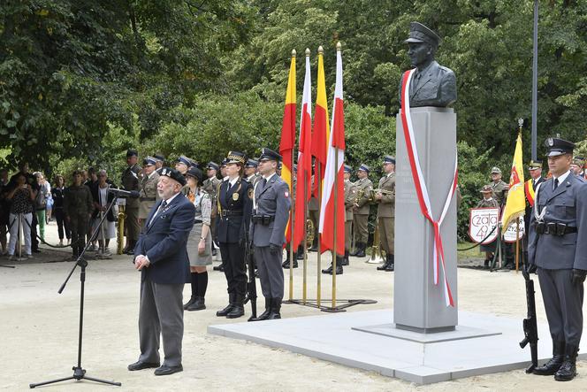 Odsłonięcie pomnika generała Zbigniewa Ścibora Rylskiego