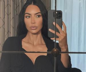 Wielka tajemnica Kim Kardashian ujawniona! Nie zgadniesz, z kim się spotyka