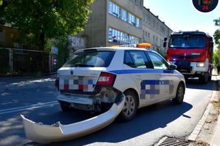 Strażacy wycinali rannego z auta. Kierowca był pijany