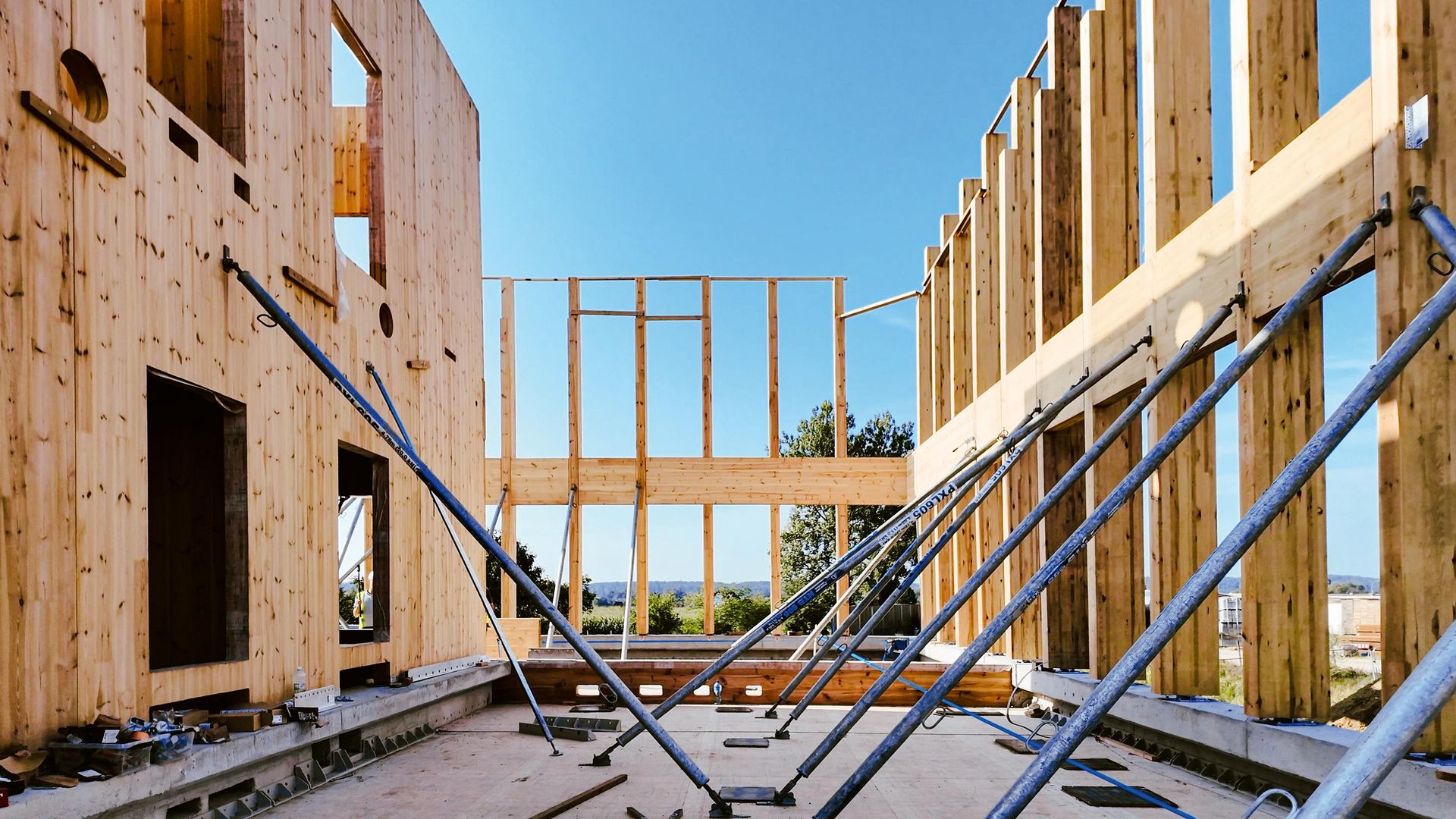 Drewniany biurowiec w Wielu