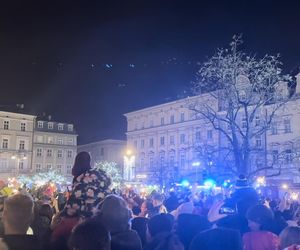 Światełko do Nieba podczas 32. finału WOŚP na Rynku Głównym w Krakowie