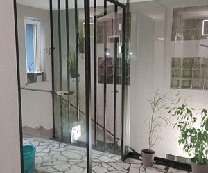 Wnętrze domu po metamorfozie - nawiązanie do historii
