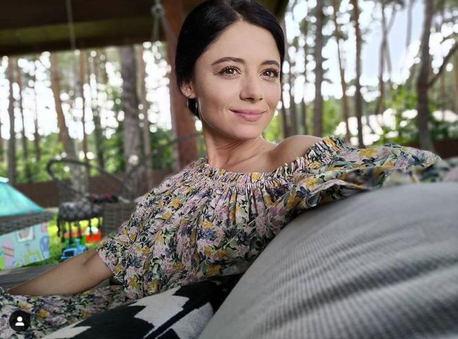 M jak miłość. Iza (Adriana Kalska) w nowym domu w Gródku