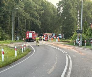 ​Trzy osoby w szpitalu po wypadku koło Leszna. Jedna z nich w poważnym stanie