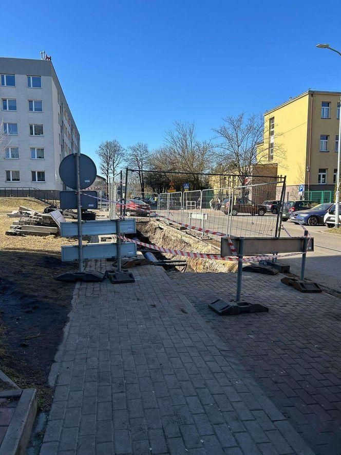 Śmiertelny wypadek w Będzinie. Senior wpadł do głębokiego wykopu. Nie udało się go uratować