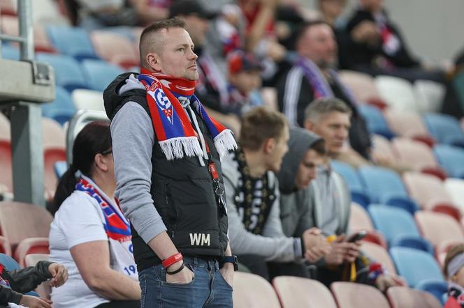 Kibice podczas meczu Górnik Zabrze - Legia Warszawa (01.04.2024)