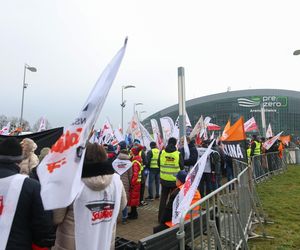 Konwencja PO w Gliwicach 7.12.2024. Wszyscy czekają na Rafała Trzaskowskiego