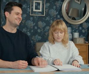 Barwy szczęścia, odcinek 3191: Herman (Maciej Raniszewski), Emilka (Jessica Frankiewicz)