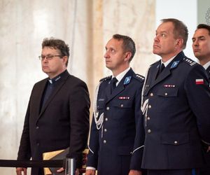 Nowi policjanci zasilili szeregi śląskiej policji! Wśród nich osiem policjantek