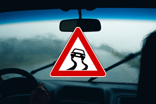 GDDKiA ostrzega! Trudne warunki drogowe w całym kraju