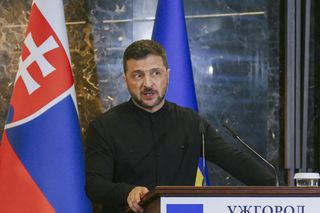 Ukraina: Zełenski proponuje Kijów na spotkanie z Putinem, Moskwę wyklucza