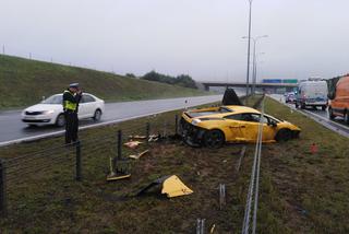 Wypadek na A1 w okolicach Torunia. Lamborghini stanęło w ogniu! 