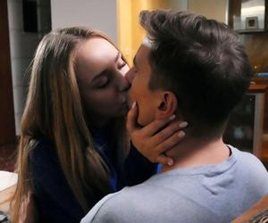 	Barwy szczęścia odc. 3029. Oliwka (Wiktoria Gąsiewska), Tomasz Kępski (Jakub Sokołowski)